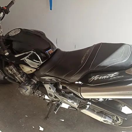 Casa Fuori Casa - Aria Condizionata, Parcheggio Auto, Garage Moto Alojamento de Acomodação e Pequeno-almoço *