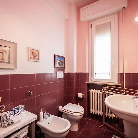 Casa Fuori Casa - 200 Mt Dal Casello Autostradale, Parcheggio Gratuito, Garage Moto סניגליה