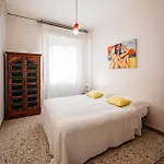 Bed & Breakfast Casa Fuori Casa - 200 Mt Dal Casello Autostradale, Parcheggio Gratuito, Garage Moto Senigallia