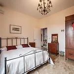 Casa Fuori Casa - 200 Mt Dal Casello Autostradale, Parcheggio Gratuito, Garage Moto فندق مبيت وإفطار