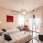 Bed & Breakfast Casa Fuori Casa - 200 Mt Dal Casello Autostradale, Parcheggio Gratuito, Garage Moto