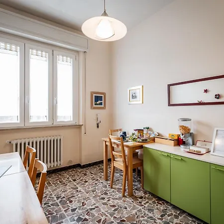 Casa Fuori Casa -appartamento Con Aria Condizionata, Parcheggio Auto, Garage Moto, Box Bici Bed & Breakfast Senigallia