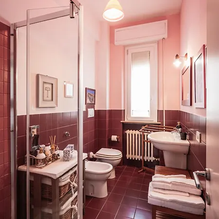 Casa Fuori Casa -appartamento Con Aria Condizionata, Parcheggio Auto, Garage Moto, Box Bici Bed & Breakfast Senigallia